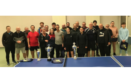 Premier tournoi &quot;Tous au tennis de table&quot;